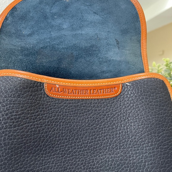 Vintage Dooney & Bourne Essex Pebbled Leather Crossbody - Picture 6 of 17